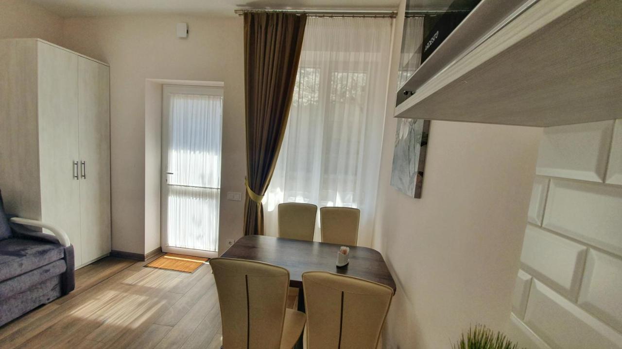 Demar Apart Fresh Lviv Bagian luar foto